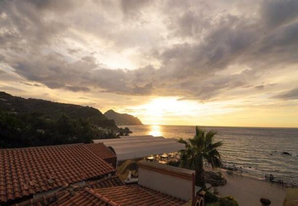 Sunrock Backpackers Hostel - Photo2