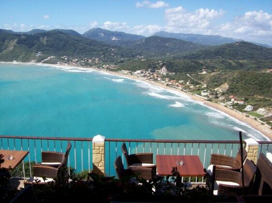 The Zeus Throne Resort - Photo4