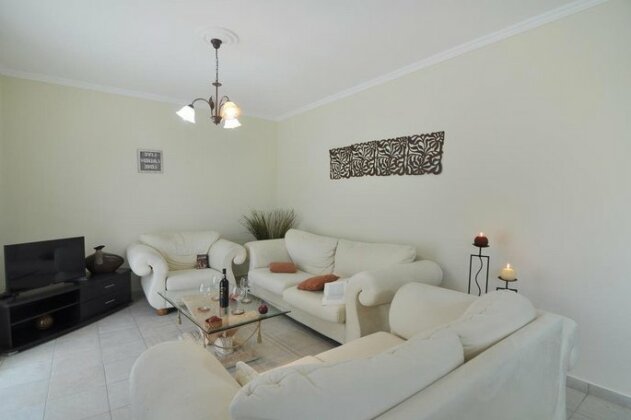Theony's House - Photo2
