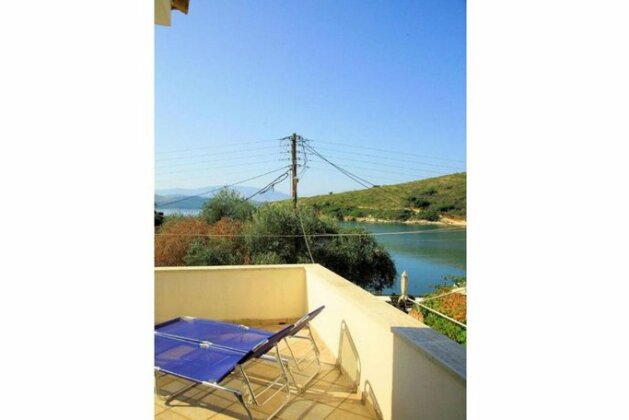 Theophilos 2 - Photo4