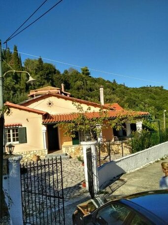 Traditional house Garounas - Photo2