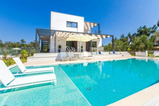 Villa Acaste
