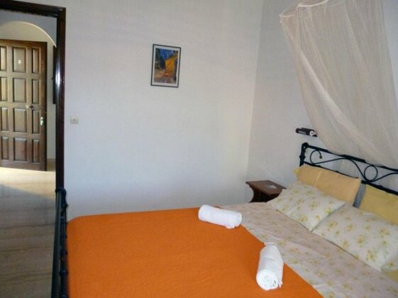 Villa Helen's Apartments - Photo5