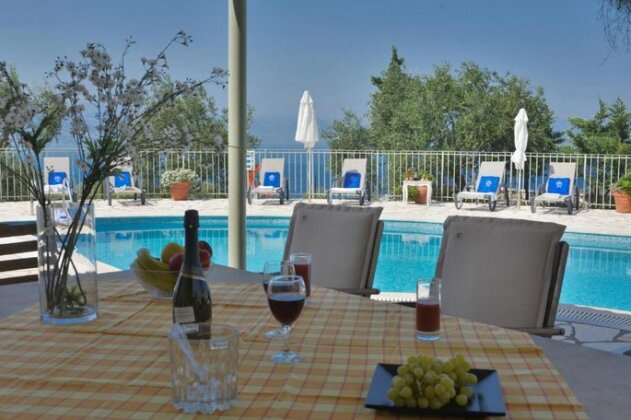 Villa Mylos - Photo3