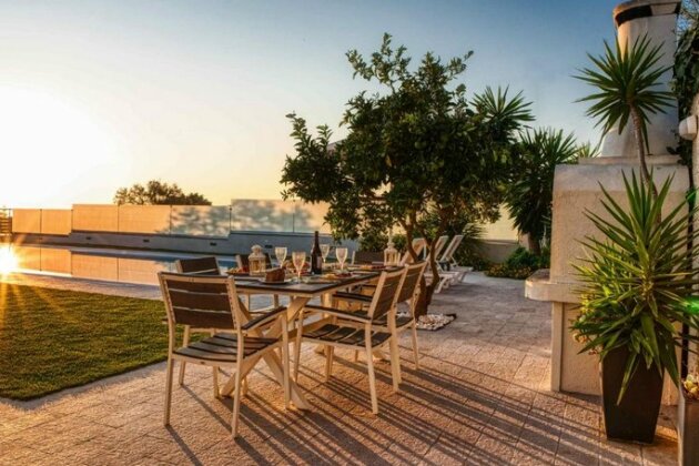 Villa Vozos - Photo3