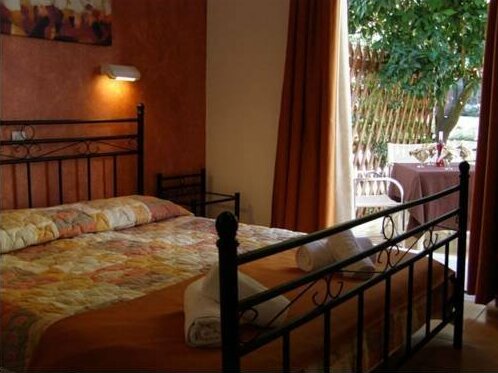 Vladimiros Apartments - Photo3