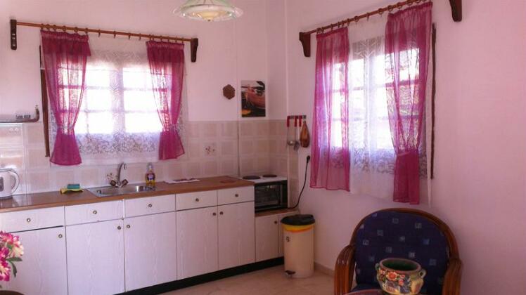 Yanna's Apartments - Photo5