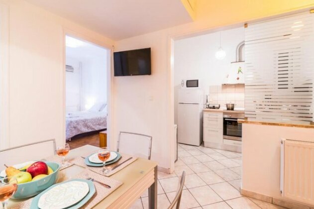 Zampeli Apartment - Photo4