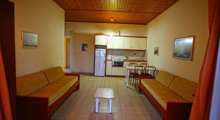 Zefiros Apartments - Photo5