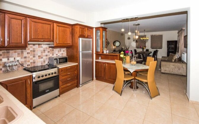 Agatho's Residence - Photo5