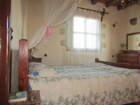 Aloni Traditional Cottage - Photo3