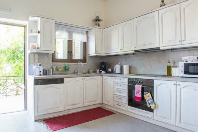 Athina House - Photo4