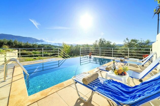 Cretan Sunrise Lodge - Photo2