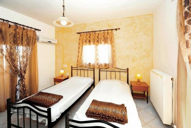 Dina Crete - Photo4