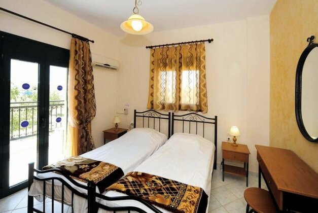 Dina Crete - Photo5