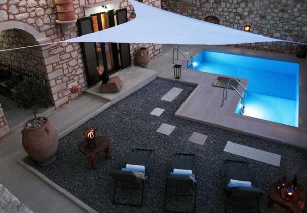 Exclusive Villa with Private Pool with jetted tub - Photo3