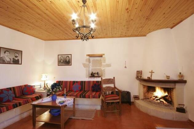 Fenareti's House - Photo2