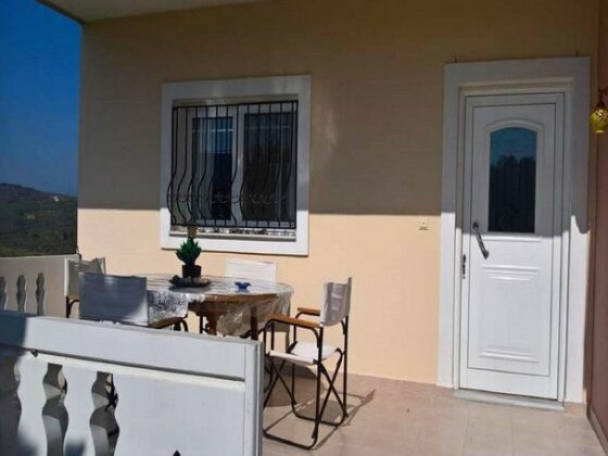 Kandaris Home - Photo5
