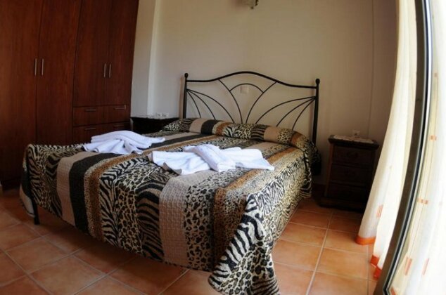 Malathiros Villas - Photo3