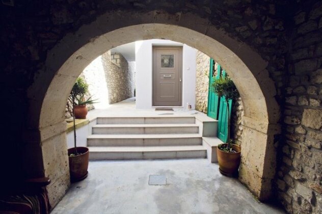 Myros House