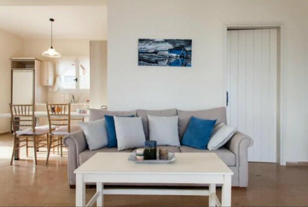 Steliana's house 2 - Photo3