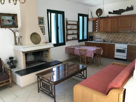 Temenia House - Photo5