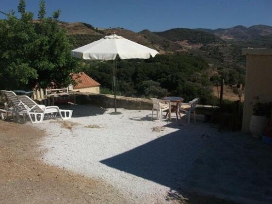 Tsikalaria Traditional Stone House - Photo5