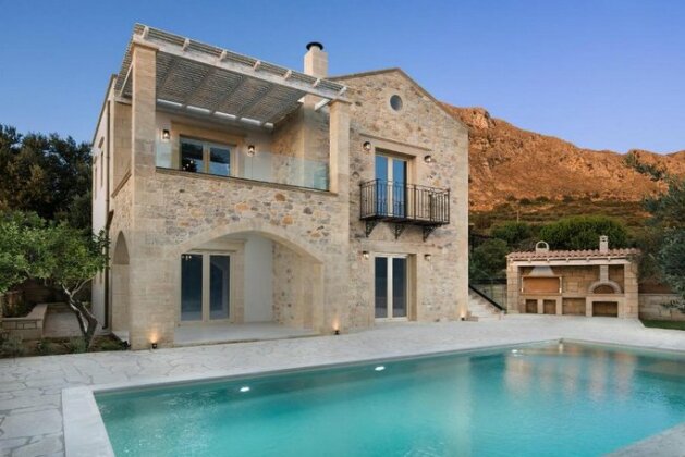Villa Antonousa