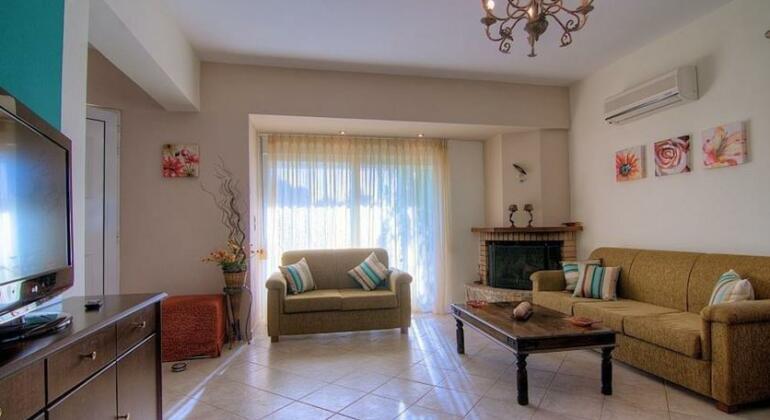 Villa Lambros - Photo5