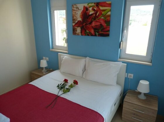 Azure Beach Villa Drapanias - Photo4