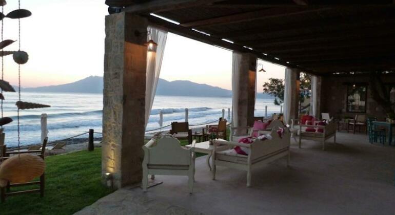 Azure Beach Villas - Photo3