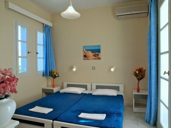 Cormoranos Apartments - Photo3