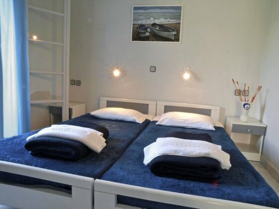 Cormoranos Apartments - Photo4