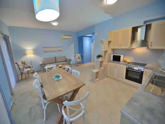 Niriides Apartments - Photo4