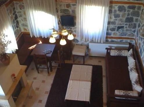 Guesthouse Xionodromos - Photo3