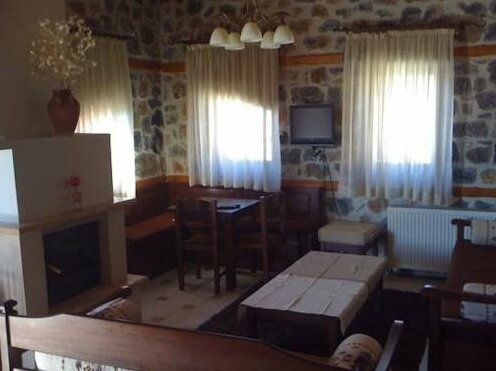 Guesthouse Xionodromos - Photo4