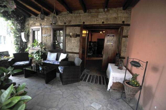 Varosi Guesthouse - Photo2