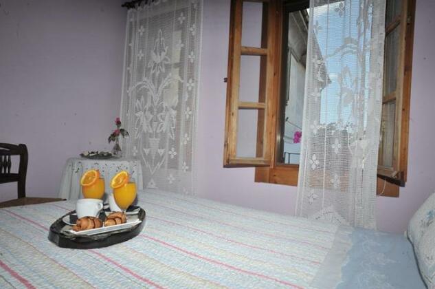 Varosi Guesthouse - Photo4