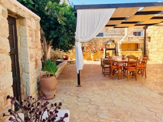 Christakos stone house Elafonisos - Photo3