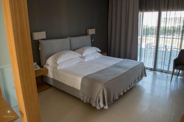 Double Bay Beach Hotel - Photo4