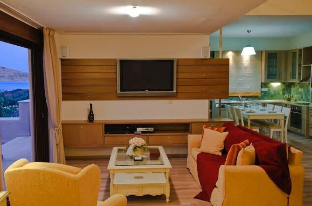 Elounda Seafront Villa - Photo4