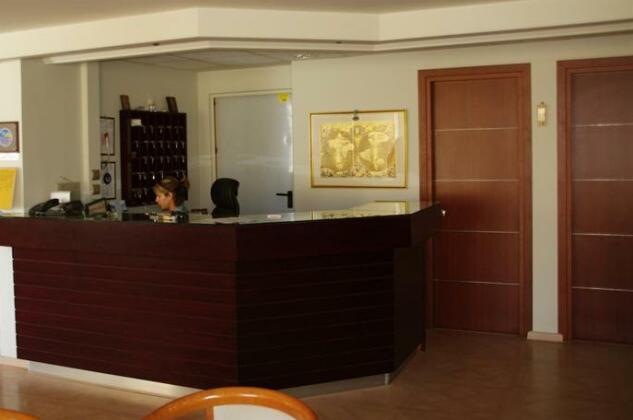 Saronis Hotel - Photo2