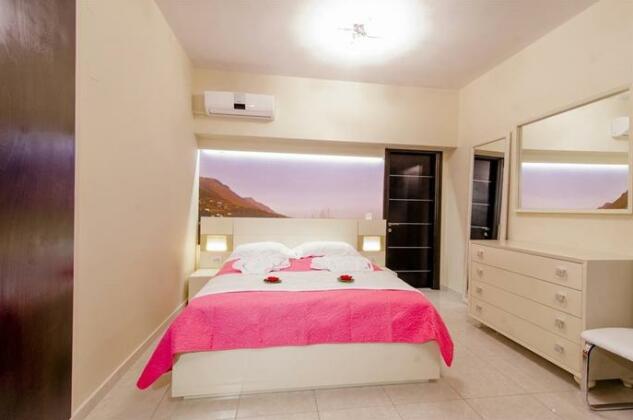 All Saints Villas - Photo2