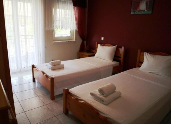 Delphin Rooms Sivota - Photo2
