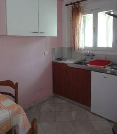 Grivas Apartments - Photo5