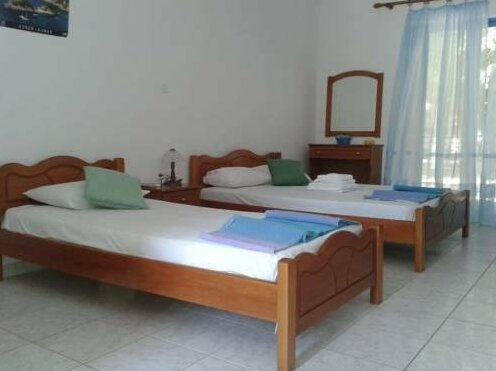 Kalamitsi Beach Camping Village - Photo5
