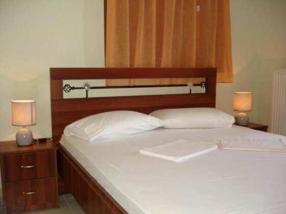 Paschos Rooms - Photo4