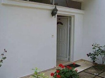 Plataria Beach Bungalows - Photo3
