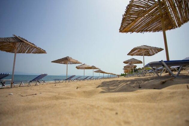 Poseidon Beach Hotel - Photo2