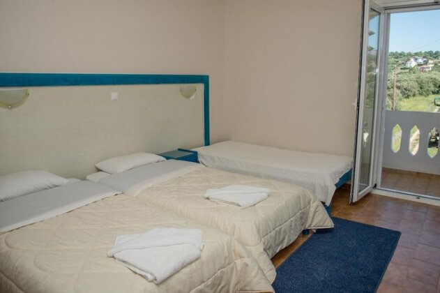 Poseidon Beach Hotel - Photo4